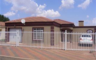 3 Bedroom House in Bloemfontein