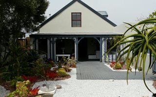 3 Bedroom House in Grotto Bay