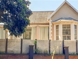 196 m² Office Space in Musgrave