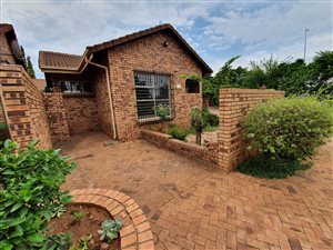 3 Bed Townhouse in La Montagne