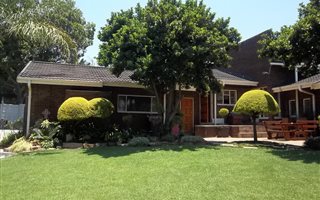 6 Bedroom House in Hutten Heights