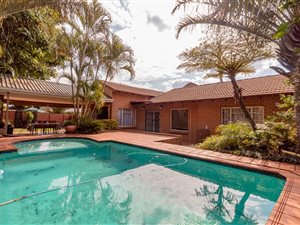5 Bed House in Montana Park