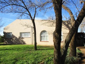 4.3 ha Farm in Roodewal and surrounds