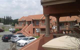 2 Bedroom Apartment in Rembrandt Park