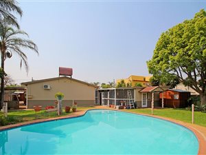 5 Bed House in Parktown Estate