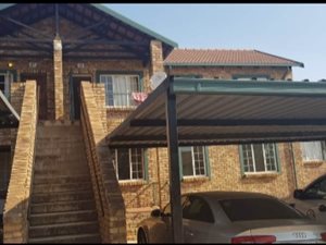 2 Bed Apartment in Rietvalleirand