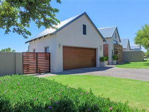 5 Bedroom House in Copperleaf