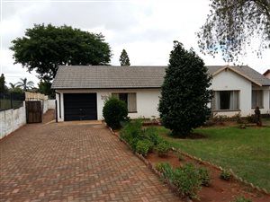 3 Bed House in Dan Pienaarville