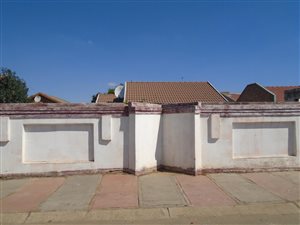 2 Bed House in Dobsonville