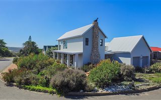 3 Bedroom House in Stilbaai