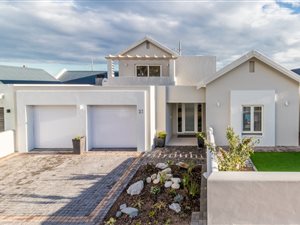 3 Bed House in Schonenberg Estate
