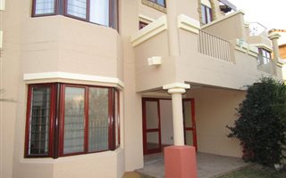 2 Bedroom Simplex in Sandringham