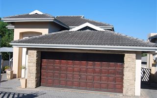 3 Bedroom Apartment in Birdswood