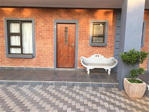 2 Bed House in Lyttelton Manor