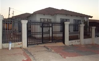 3 Bedroom House in Mabopane