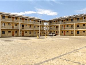 2 Bed Apartment in Charleston Hill