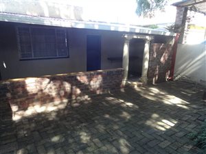 2 Bed Garden Cottage in Primrose