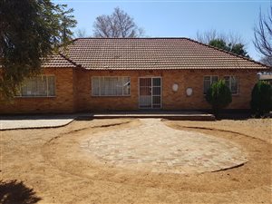 4 Bed House in La Hoff