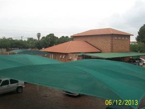 1 Bed Apartment in Die Hoewes