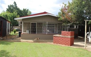 3 Bedroom House in Oos-Einde