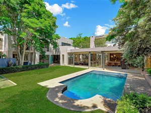 5 Bed House in Kyalami Estate