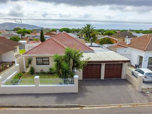 3 Bedroom House in Goodwood