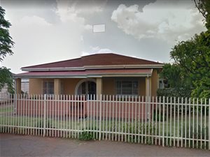 3 Bed House in Fishers Hill
