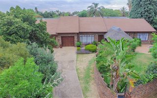 4 Bedroom House in Garsfontein