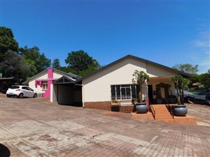 376 m² Office Space in Constantia Park