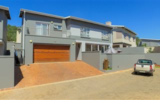 3 Bedroom Townhouse in Eye of Africa