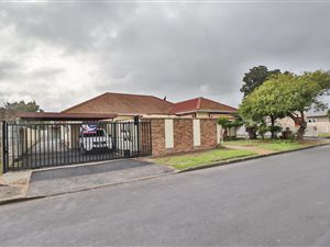 4 Bed House in Goedehoop