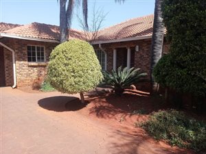 2 Bed House in Olympus