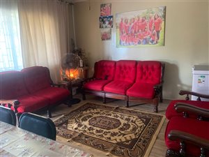 3 Bed House in Hilltop Gardens