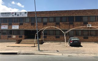 2514 m² Industrial space in Wynberg