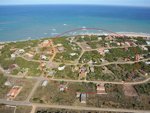 740 m² Land available in Paradise Beach