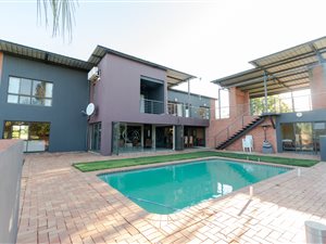 2 m² Smallholding in Roodewal and surrounds