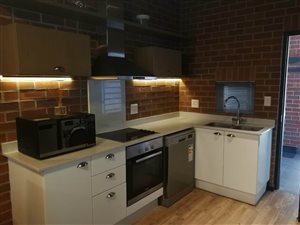 2 Bed Apartment in Rosebank