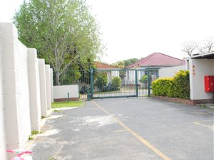 3 Bed Apartment in Somerset West Central