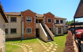 2 Bedroom Apartment in Randpark Ridge