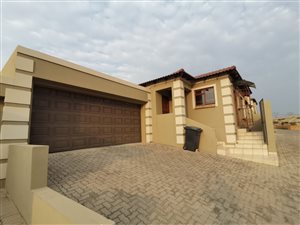 2 Bed Townhouse in The Reeds