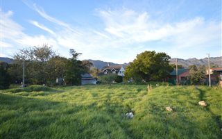 568 m² Land available in Sir Lowrys and surrounds