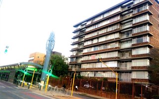 2 Bedroom Flat in Sunnyside