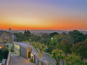 4 Bed Cluster in Bedfordview