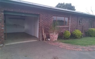 2 Bedroom House in Sarnia