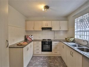 3 Bed Apartment in Wyebank