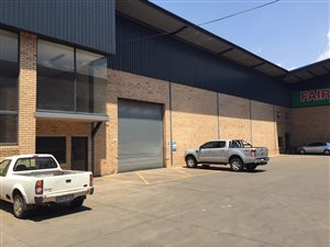602 m² Industrial space in Clayville