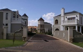 3 Bedroom Cluster in Woodhill