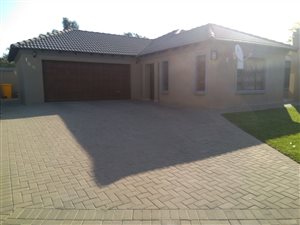3 Bed House in Eldorette