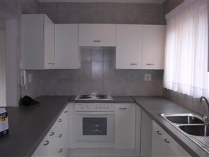 3 Bed Apartment in Melrose North