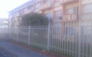 1 Bedroom Apartment in Parow Central